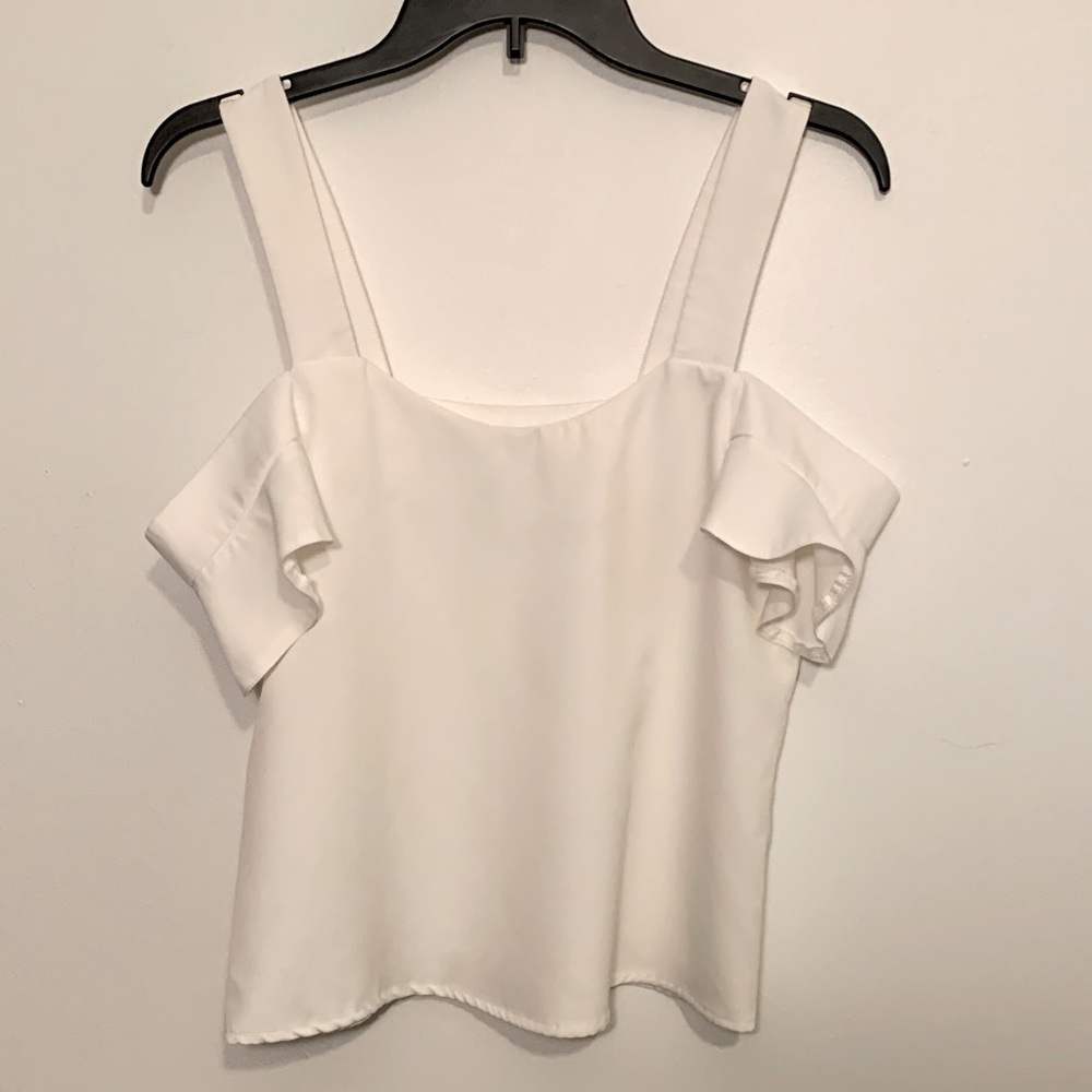 Leith white cold shoulder ruffle tank size XS
